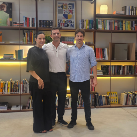 Fundação Bienal do Mercosul amplia atuação e firma parceria com o Instituto Caldeira